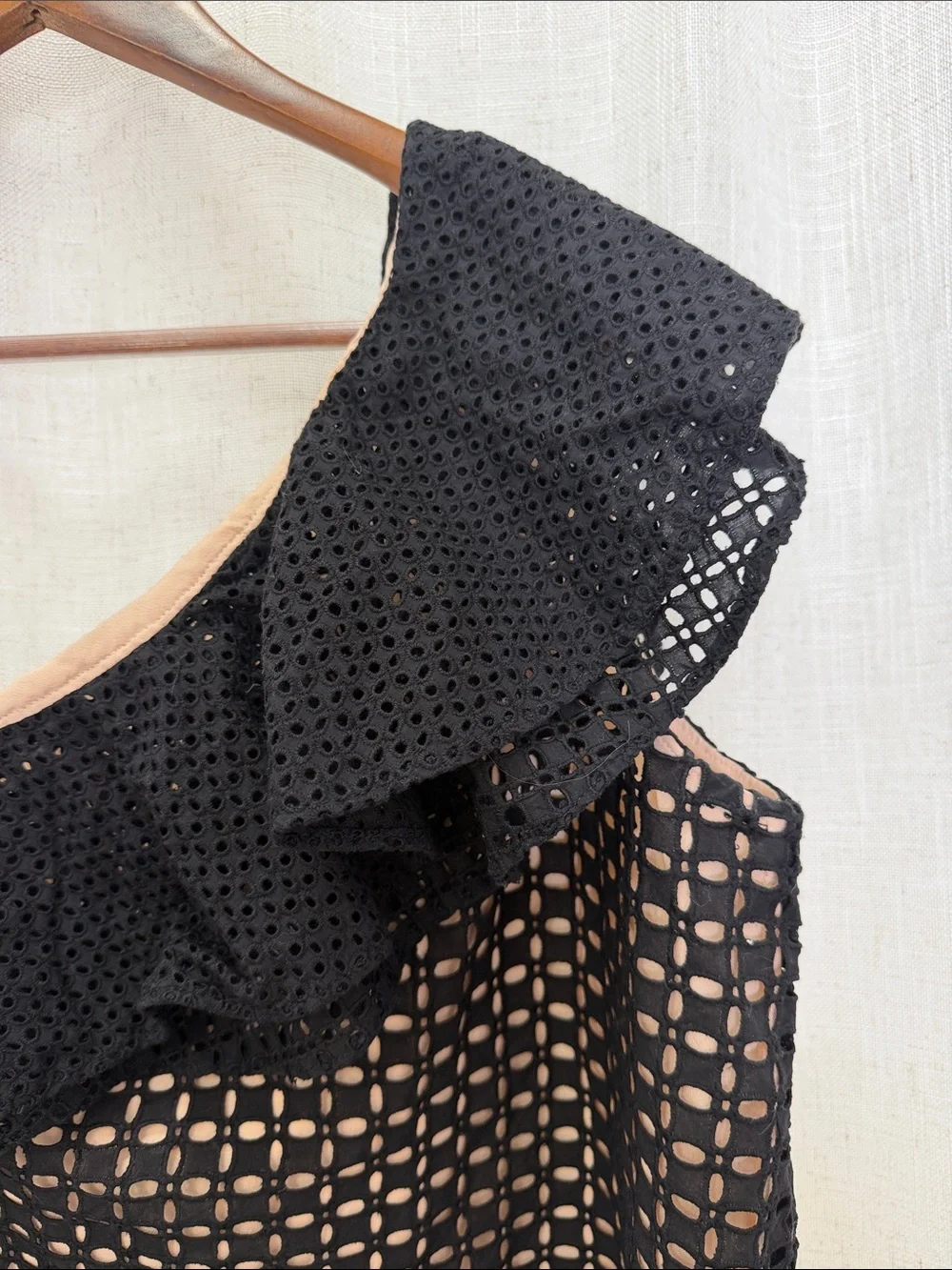 J. Crew Eyelet Black One-Shoulder Lace Overlay Top Size 10 Excellent Condition